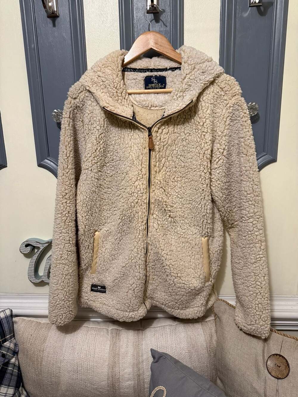 Simply Southern Sherpa Full Zip Hoodie Size M Cream